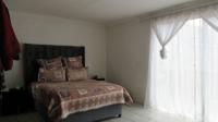 Main Bedroom - 29 square meters of property in Turffontein
