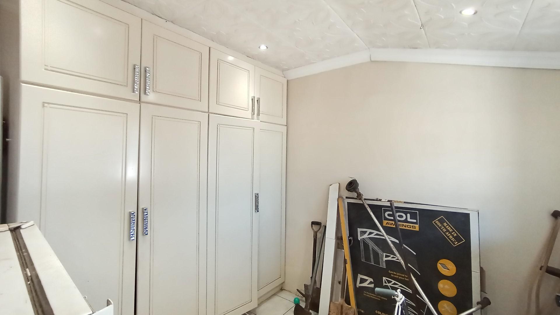 Bed Room 3 - 12 square meters of property in Woodlands - PMB