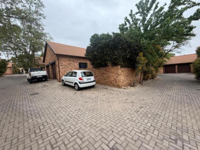 2 Bedroom Simplex to Rent in Brookelands Lifestyle Estate - Property to rent - MR695317