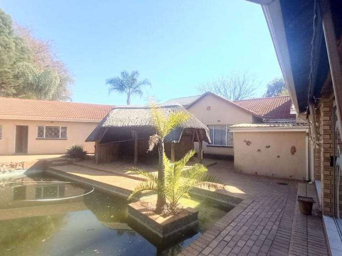 6 Bedroom House for Sale For Sale in Brackenhurst - MR695340