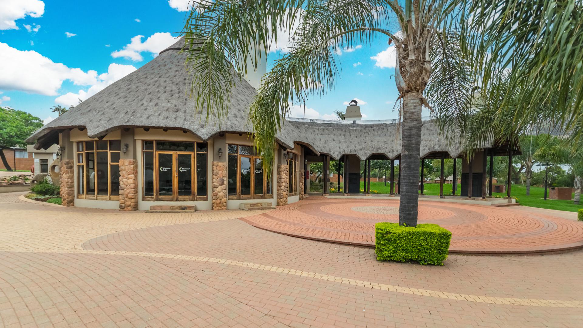 Entertainment of property in Mooikloof Ridge