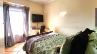 Bed Room 1 of property in Mooikloof Ridge