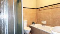 Bathroom 1 of property in Mooikloof Ridge