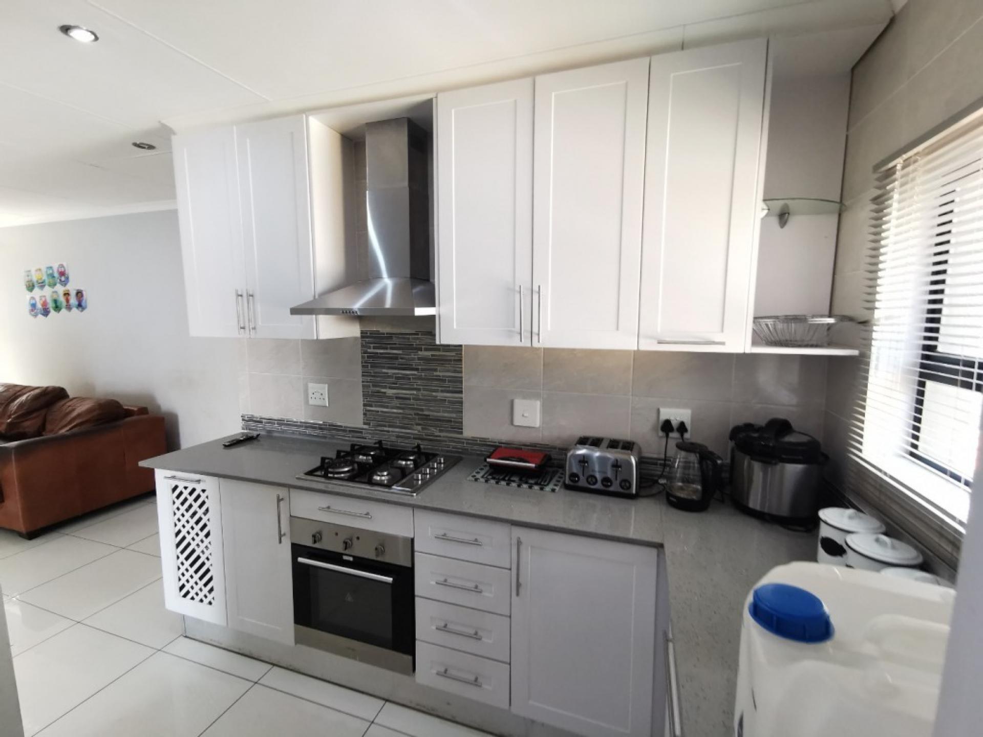  of property in Hesteapark