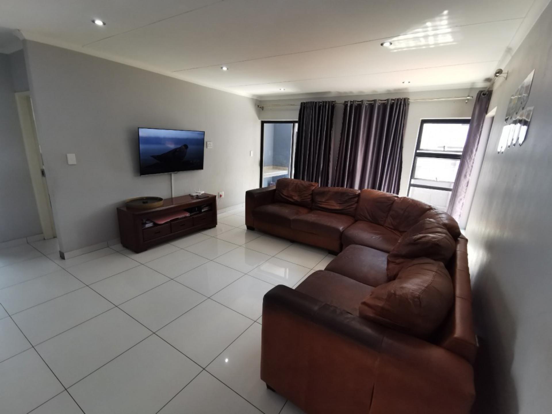  of property in Hesteapark