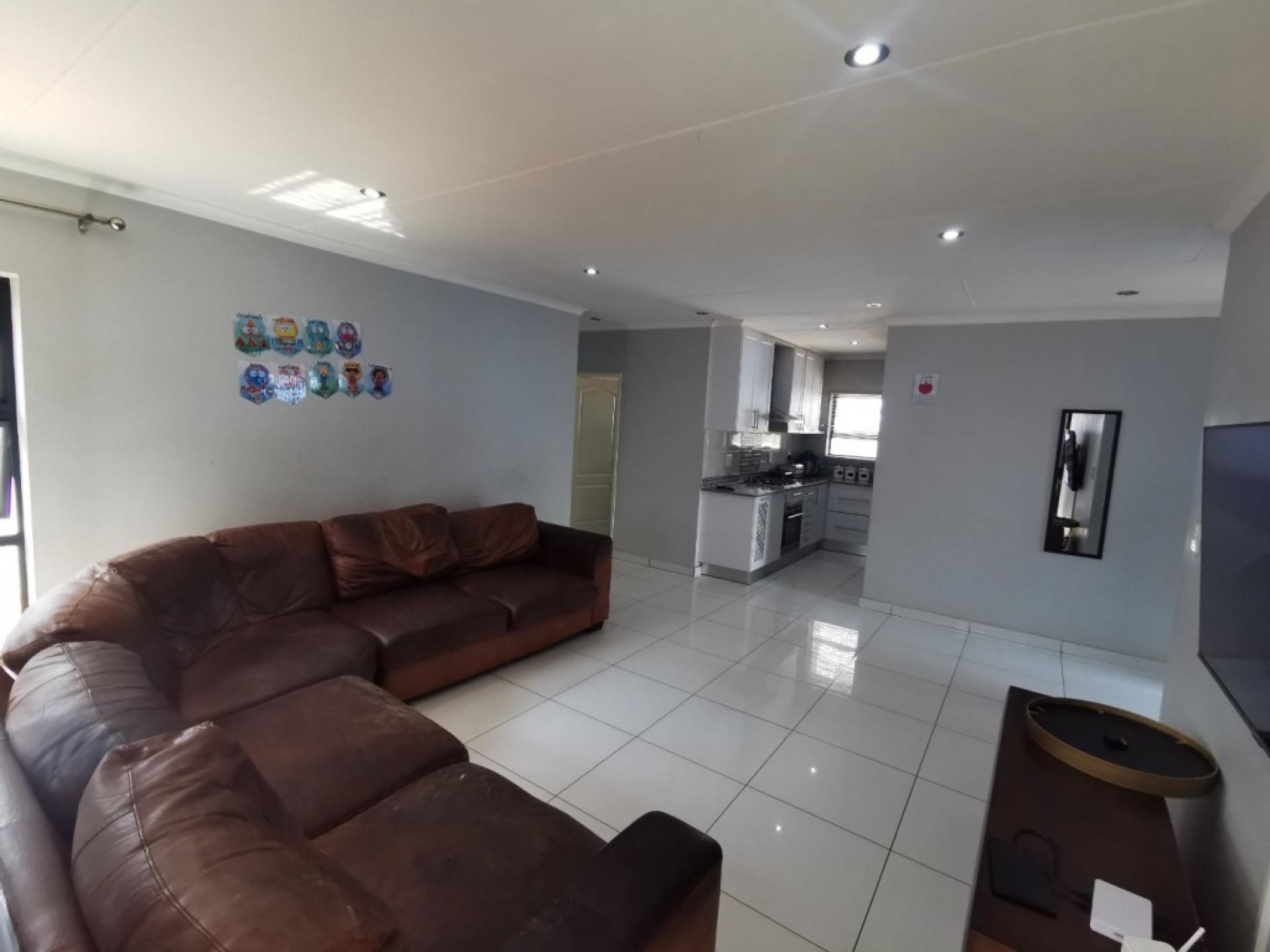  of property in Hesteapark