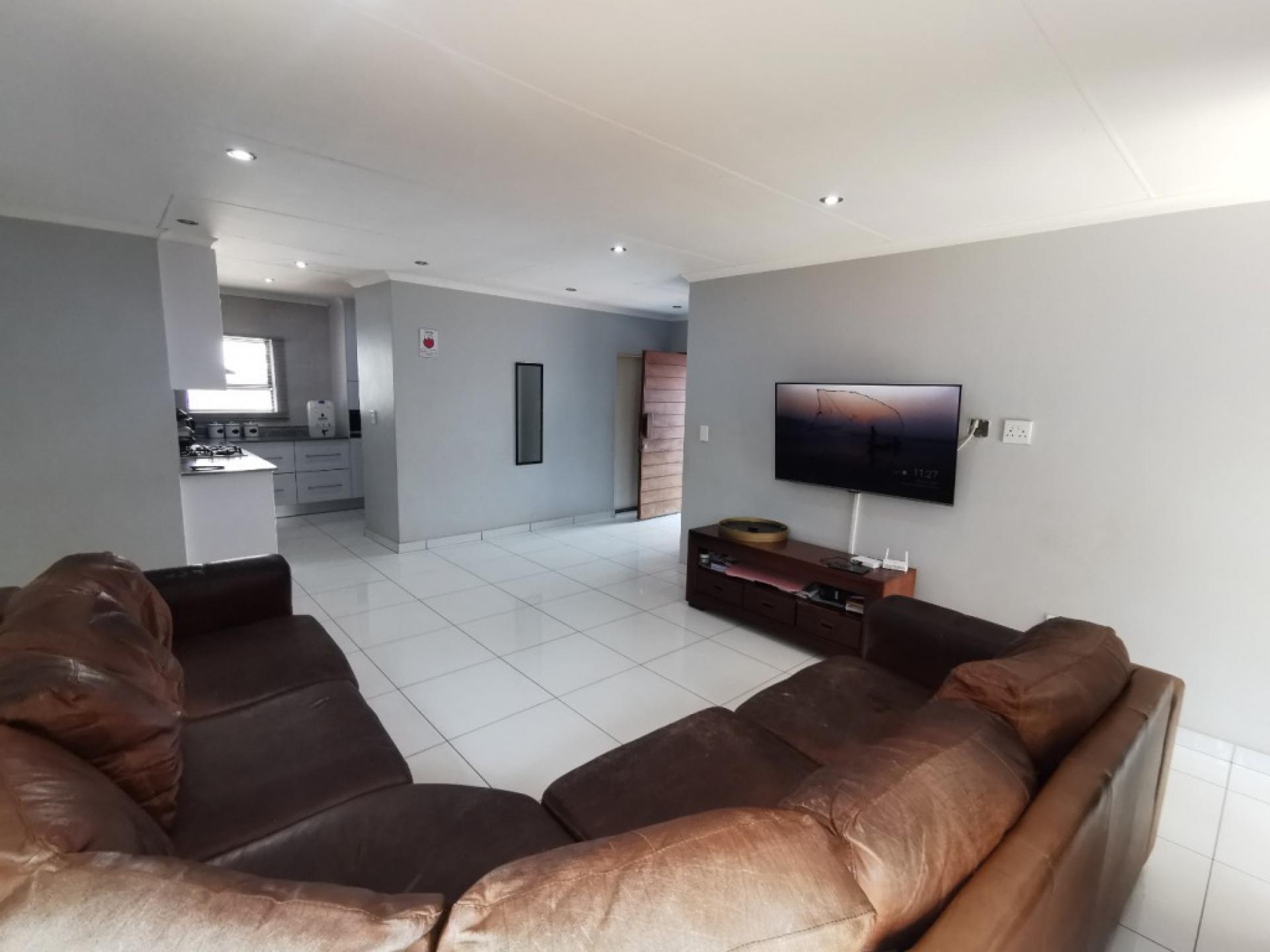  of property in Hesteapark