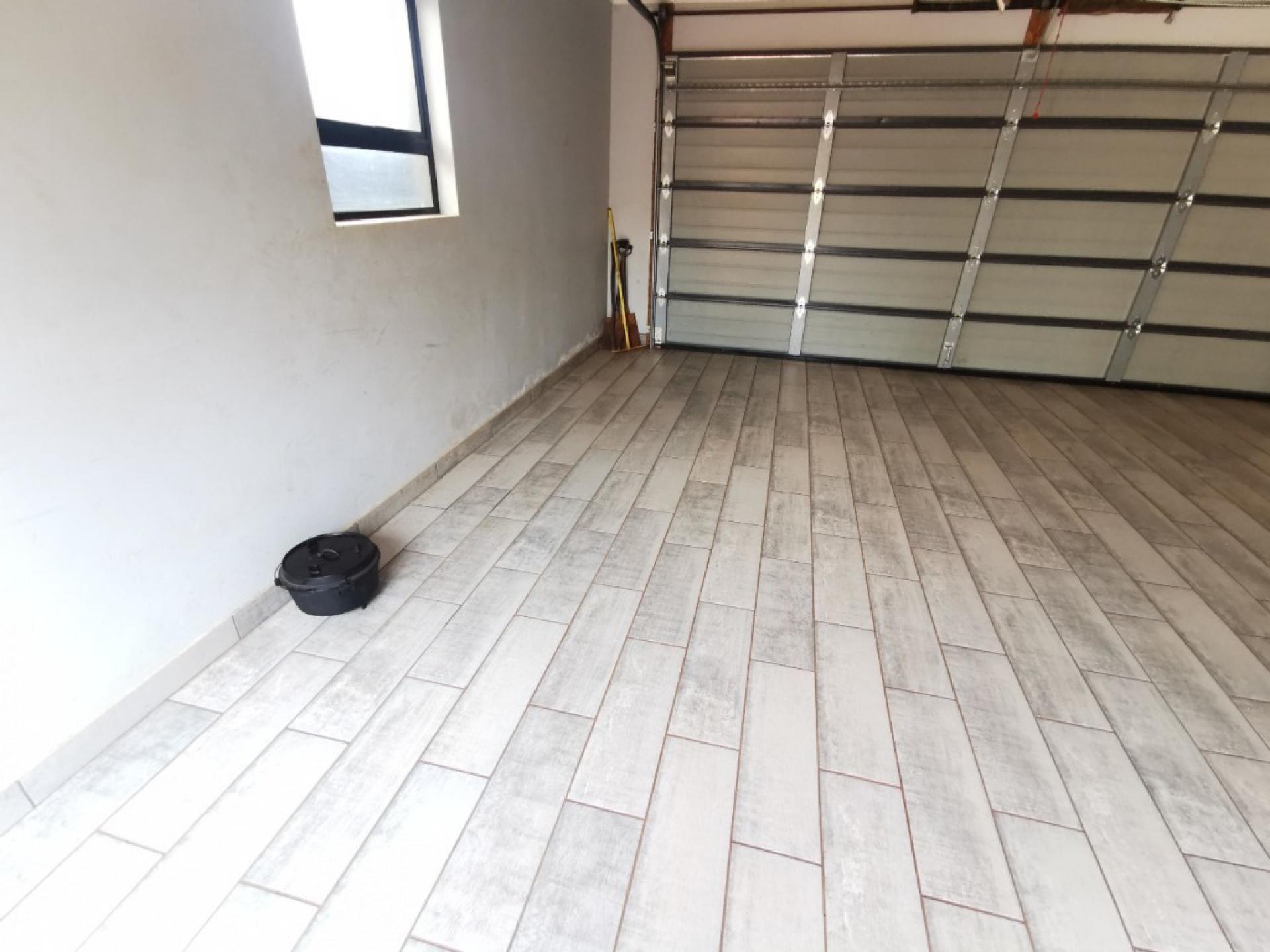  of property in Hesteapark