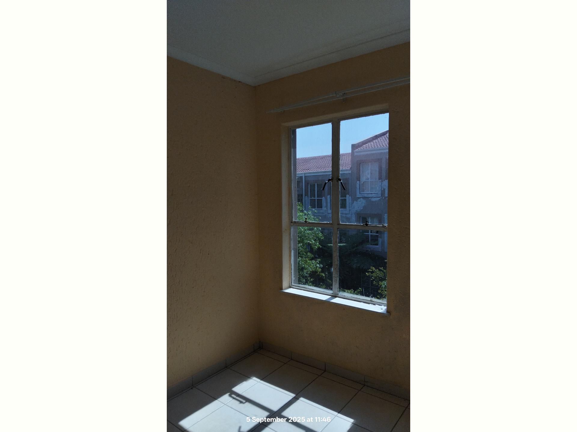  of property in Suideroord