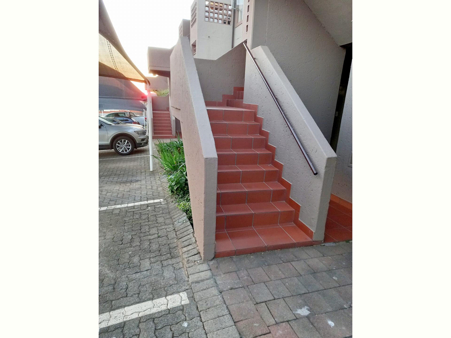  of property in Suideroord