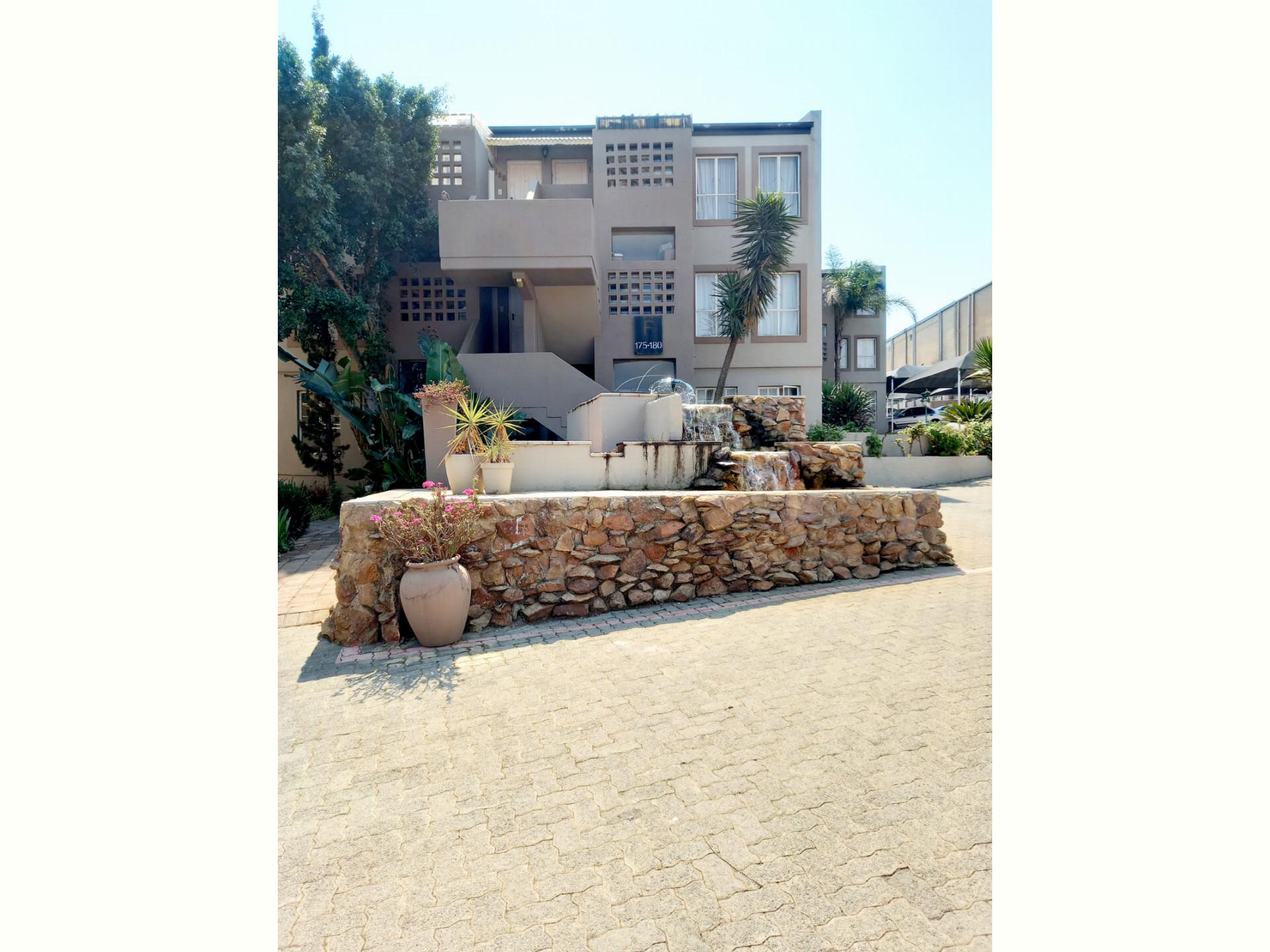  of property in Suideroord