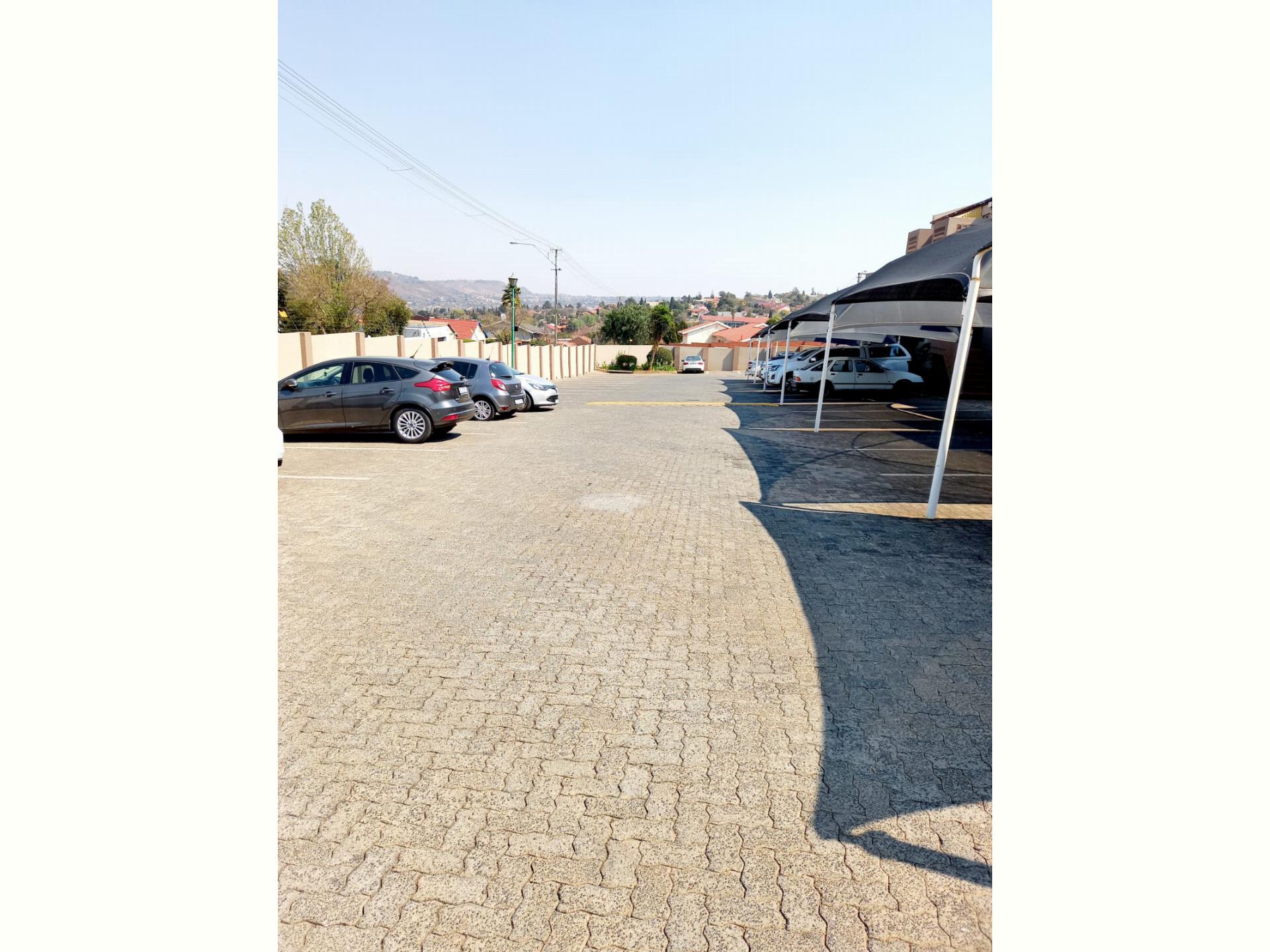  of property in Suideroord