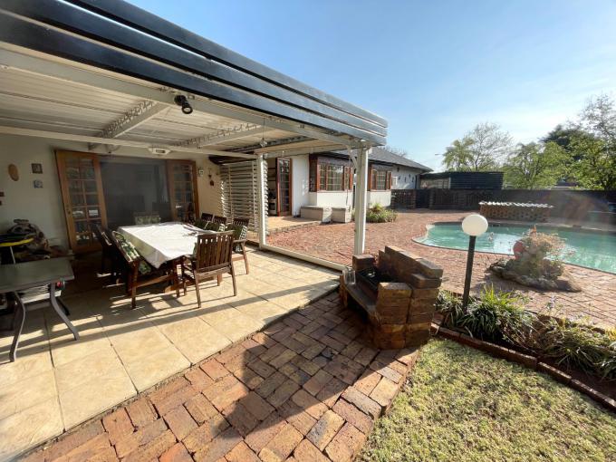 3 Bedroom House for Sale For Sale in Queenswood - MR695425