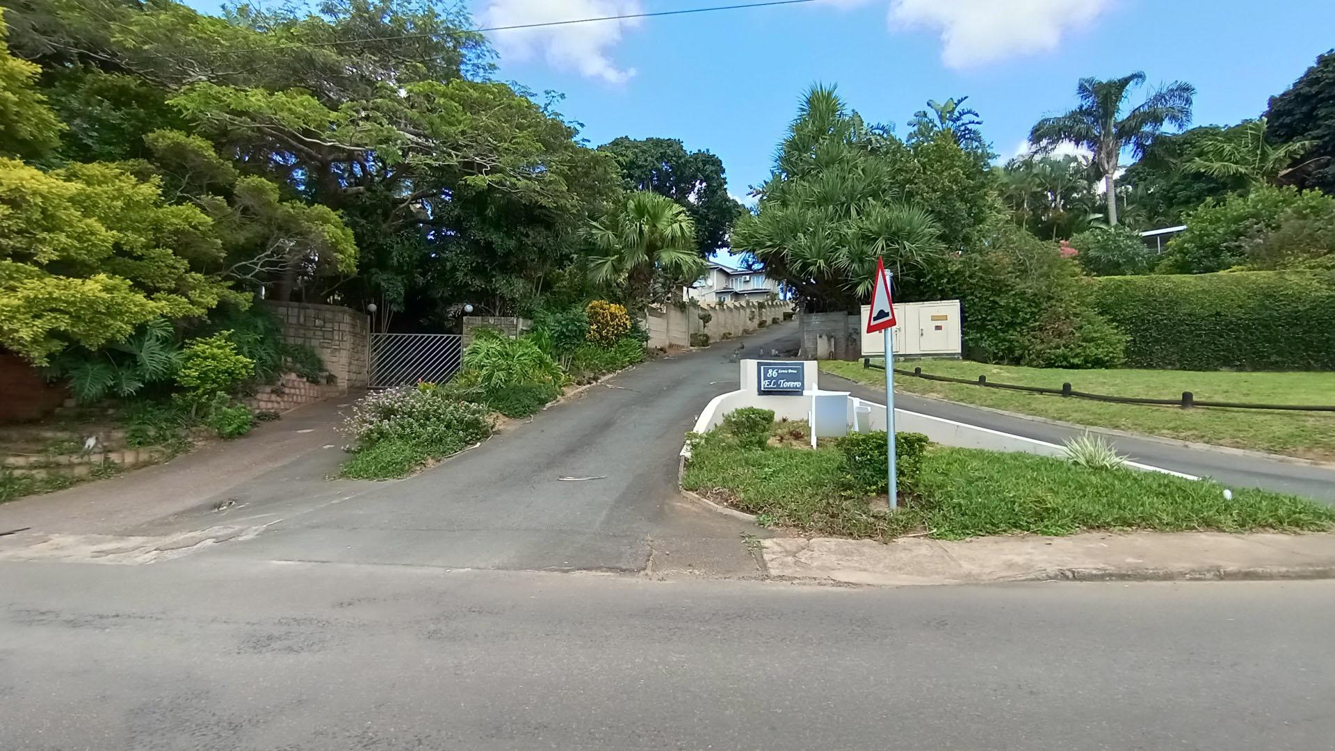 Front View of property in Amanzimtoti 