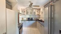 Kitchen - 12 square meters of property in Amanzimtoti 