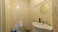 Bathroom 3+ - 8 square meters of property in Amanzimtoti 