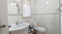 Bathroom 3+ - 8 square meters of property in Amanzimtoti 