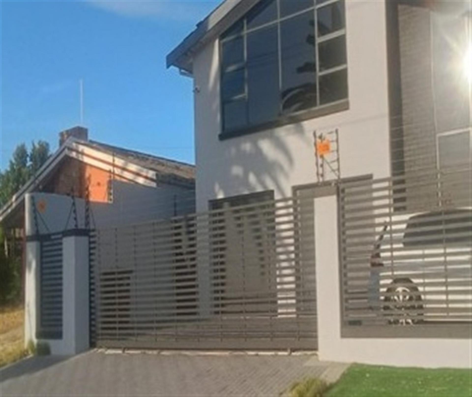 Front View of property in Goodwood