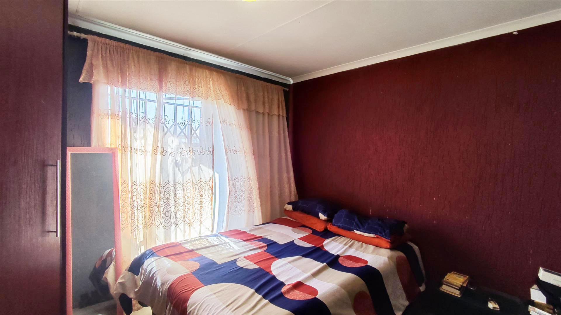 Bed Room 2 - 12 square meters of property in Mayfield