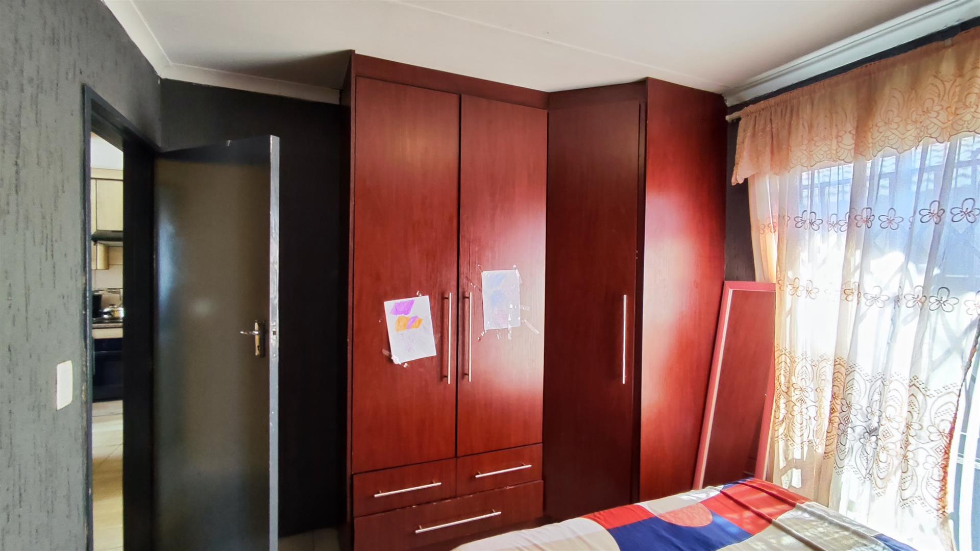 Bed Room 2 - 12 square meters of property in Mayfield