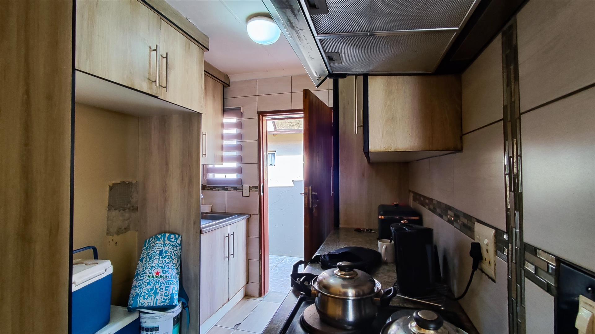 Kitchen - 8 square meters of property in Mayfield