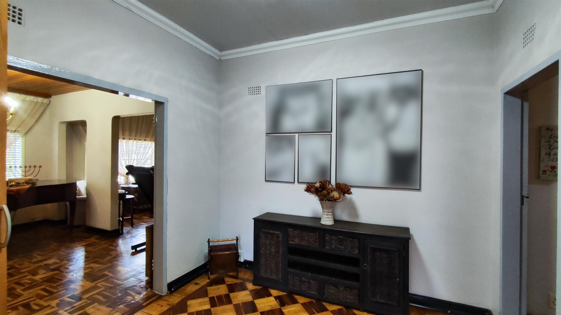 Spaces - 27 square meters of property in Three Rivers