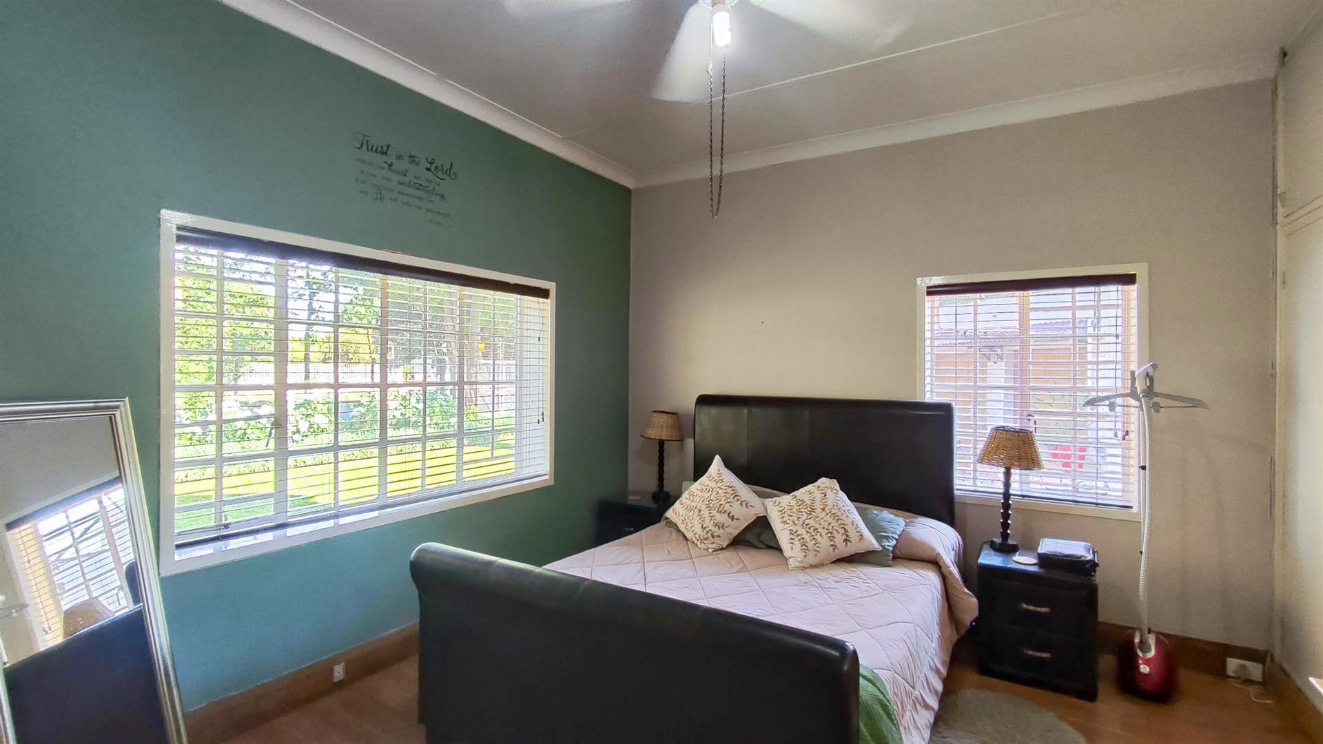 Bed Room 3 - 18 square meters of property in Three Rivers