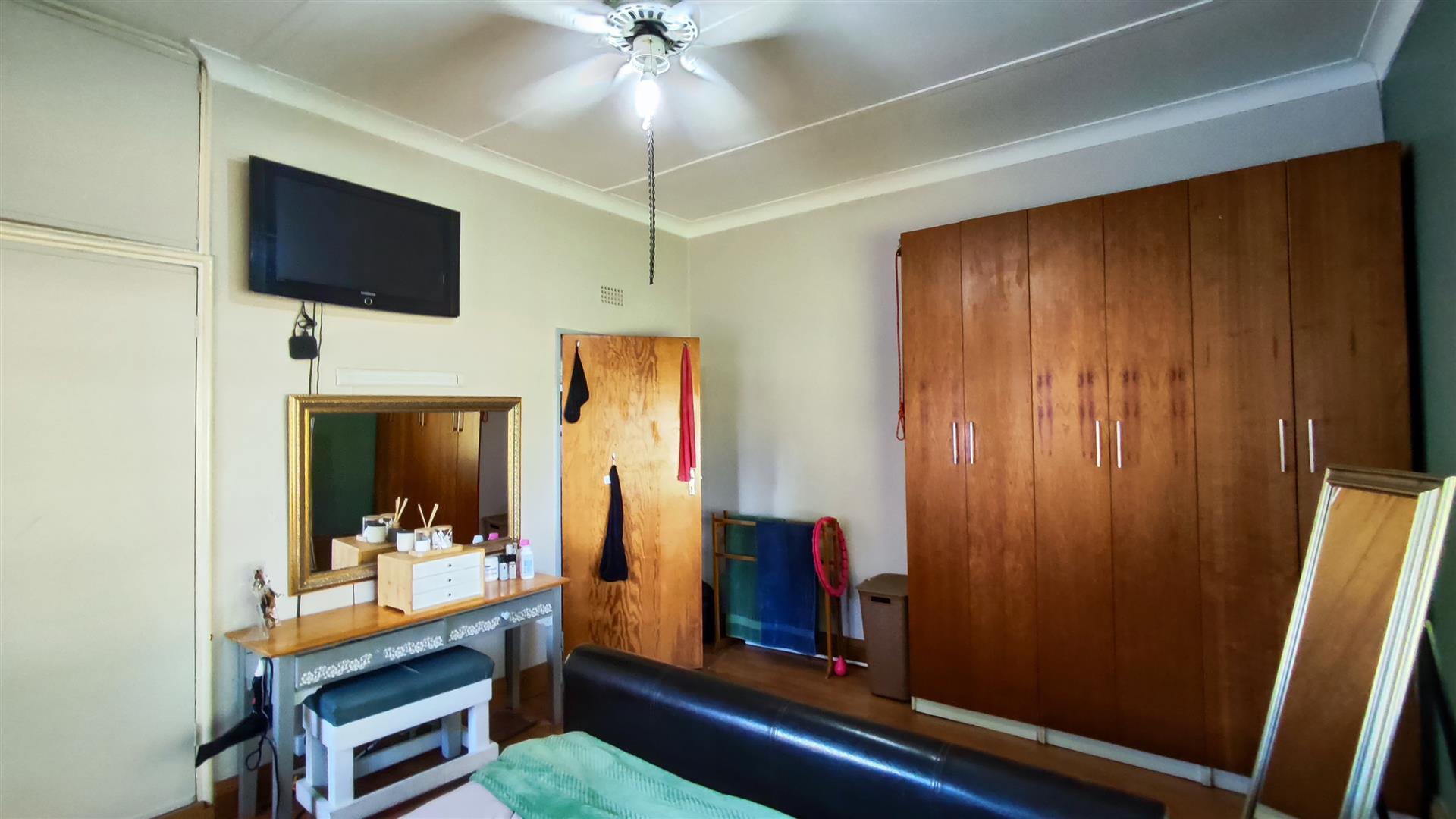 Bed Room 3 - 18 square meters of property in Three Rivers