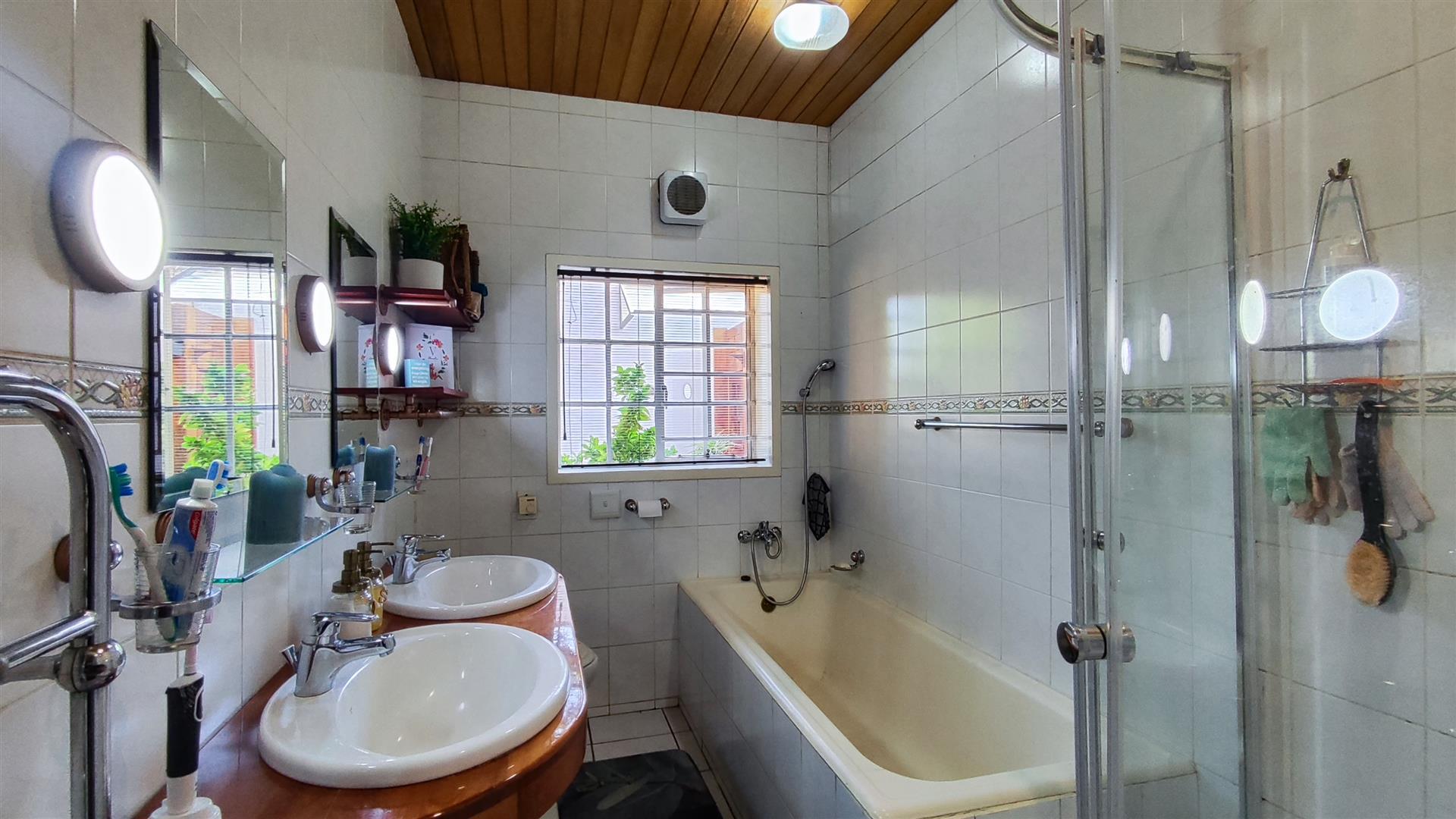 Bathroom 3+ - 7 square meters of property in Three Rivers