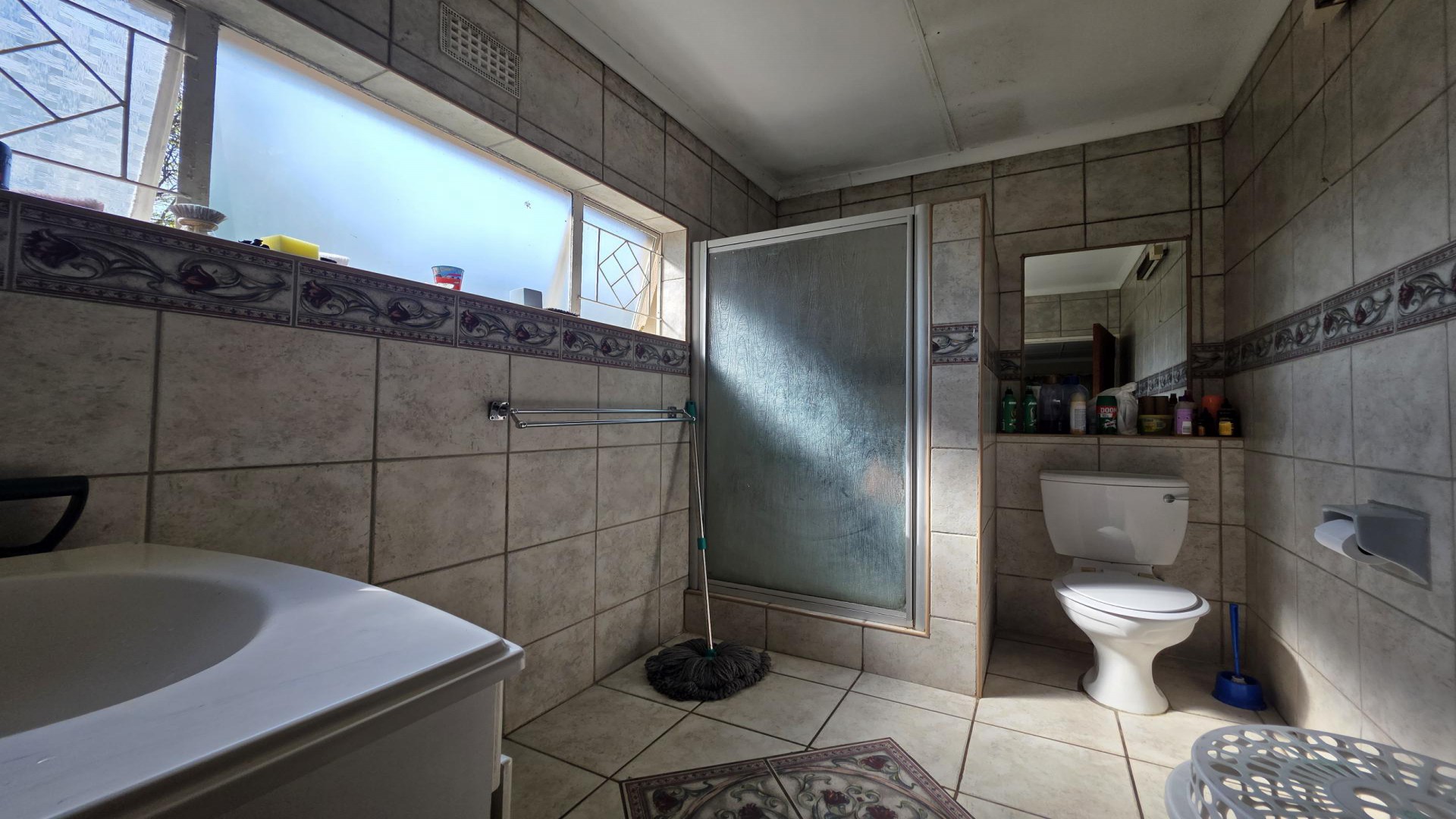 Bathroom 1 of property in Bloemfontein