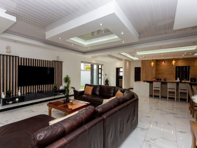 4 Bedroom House for Sale For Sale in Calypso Beach - MR695504