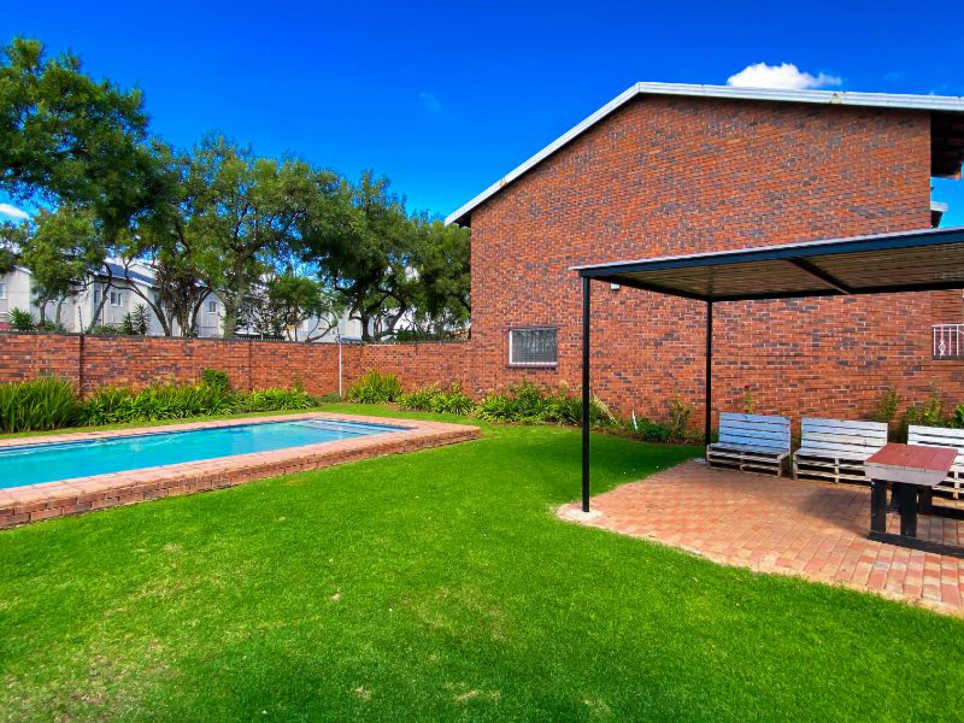  of property in Kloofendal