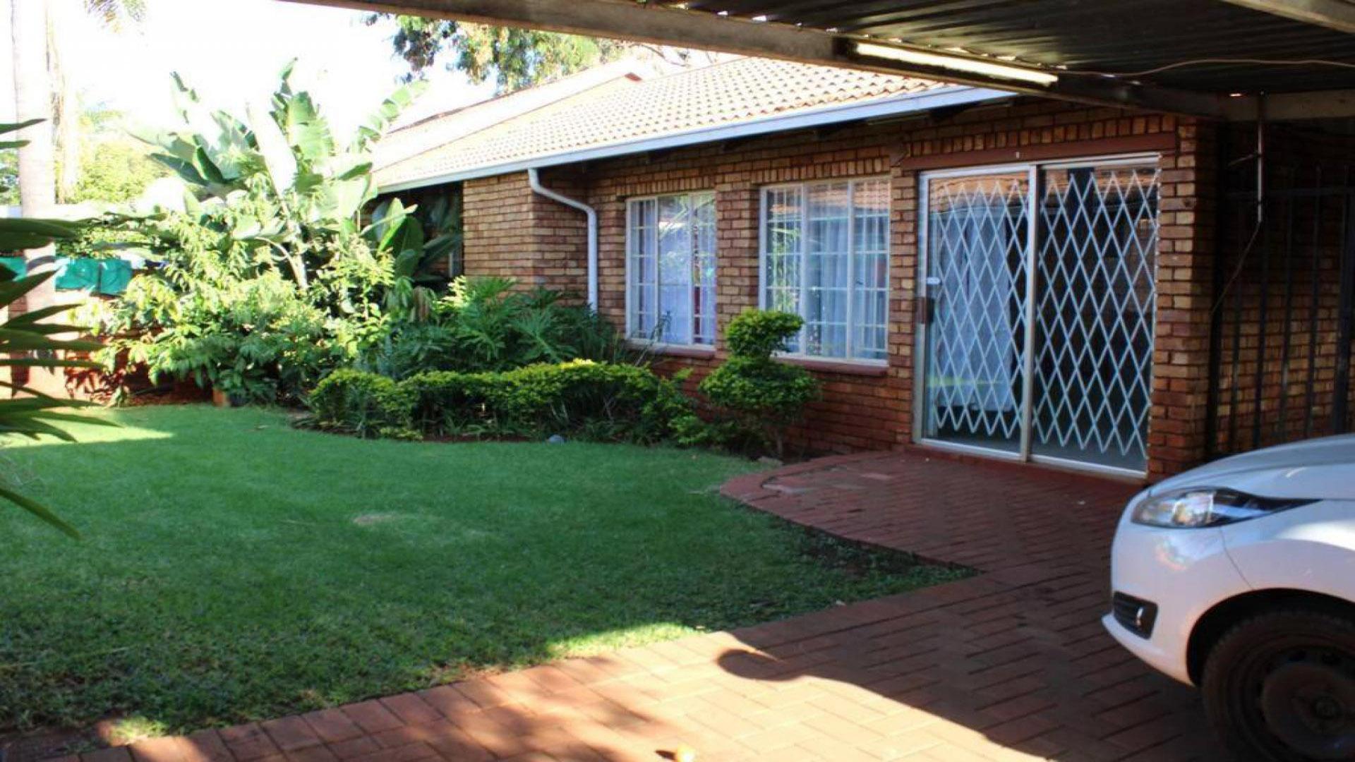 Front View of property in Hesteapark