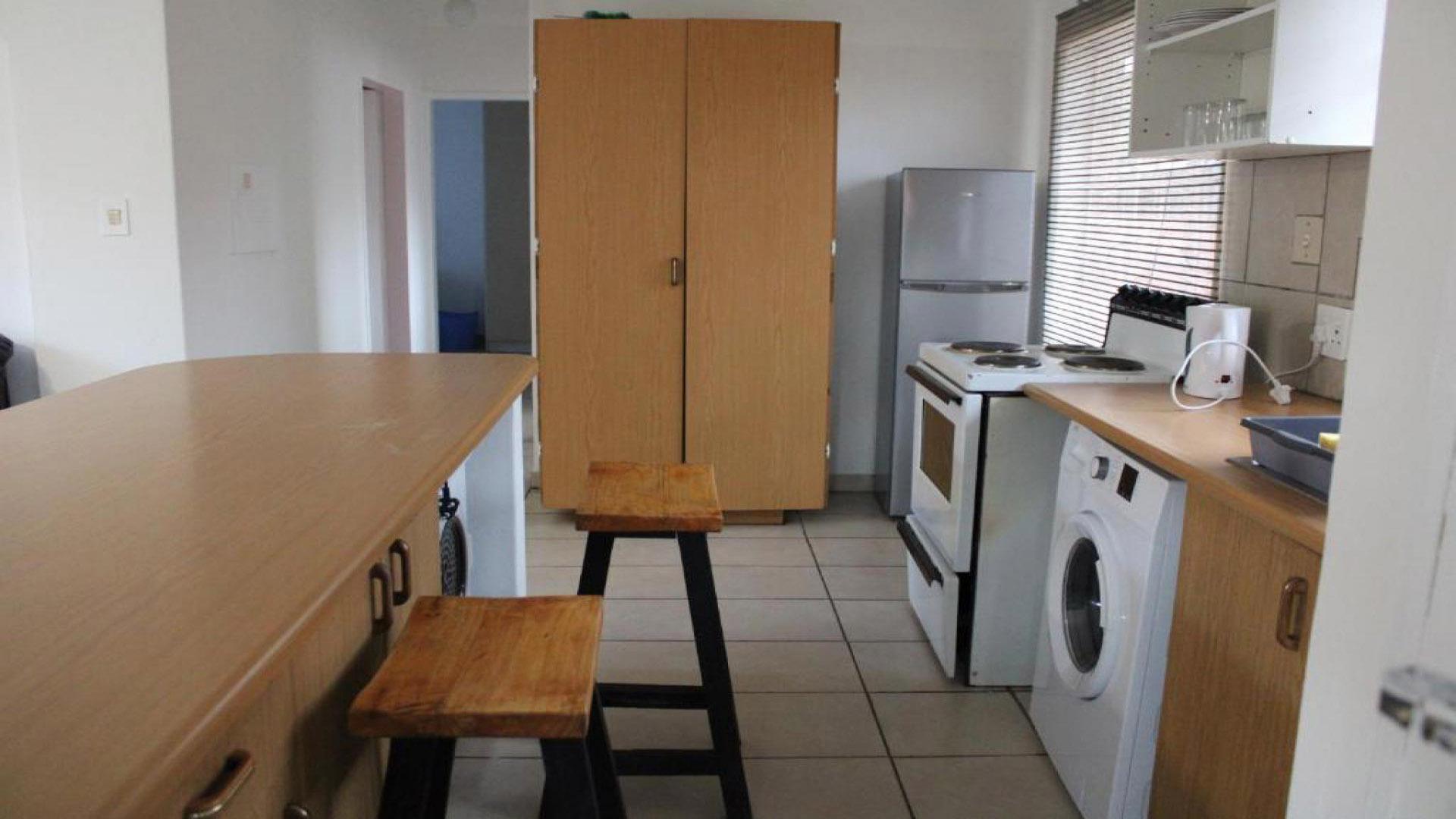 Kitchen - 17 square meters of property in Hesteapark