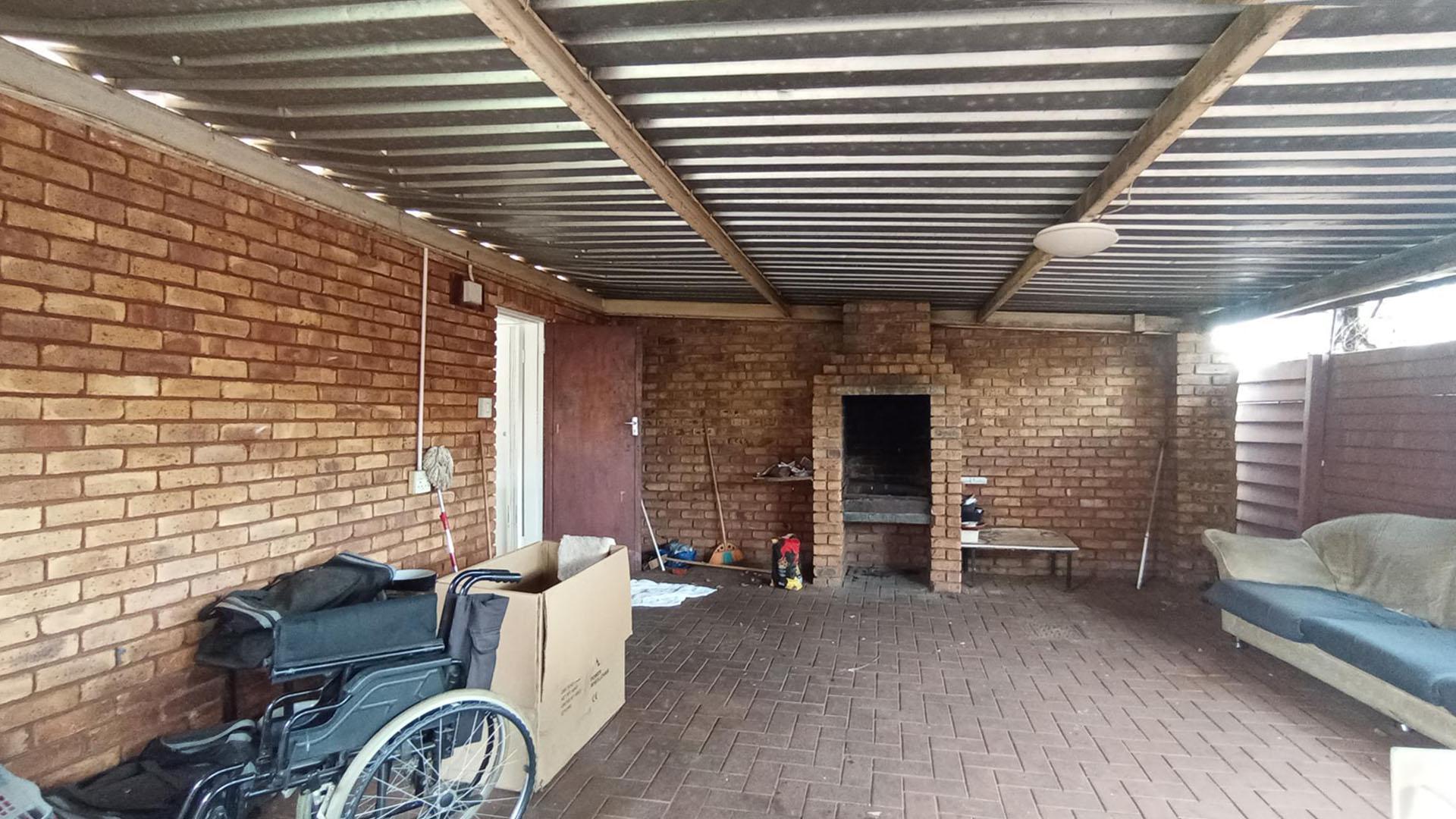 Braai Area of property in Hesteapark