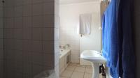 Bathroom 1 - 8 square meters of property in Hesteapark