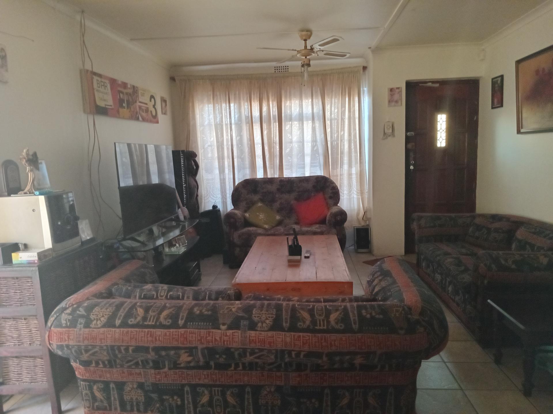  of property in Grassy Park