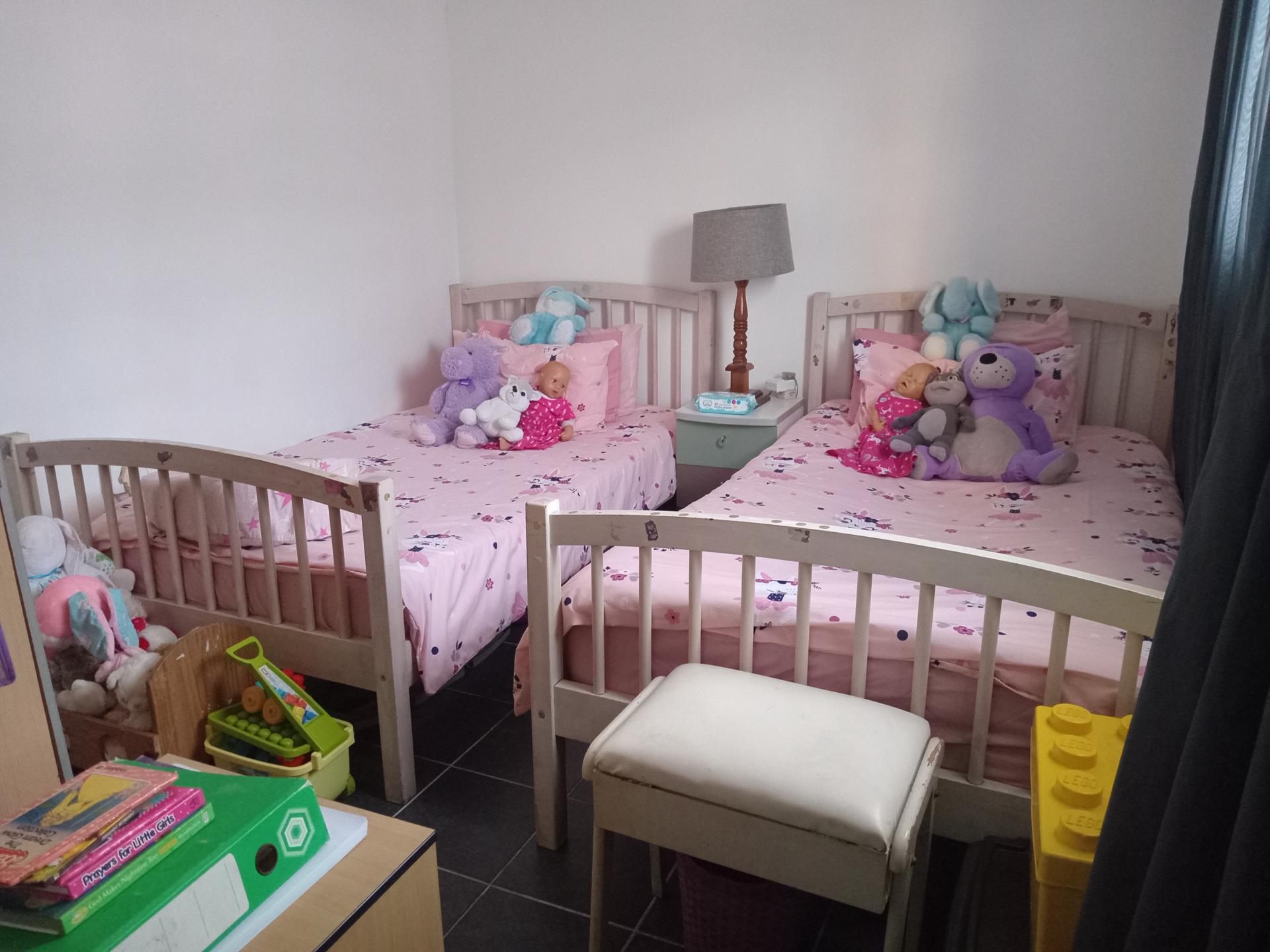  of property in Pelikan Park