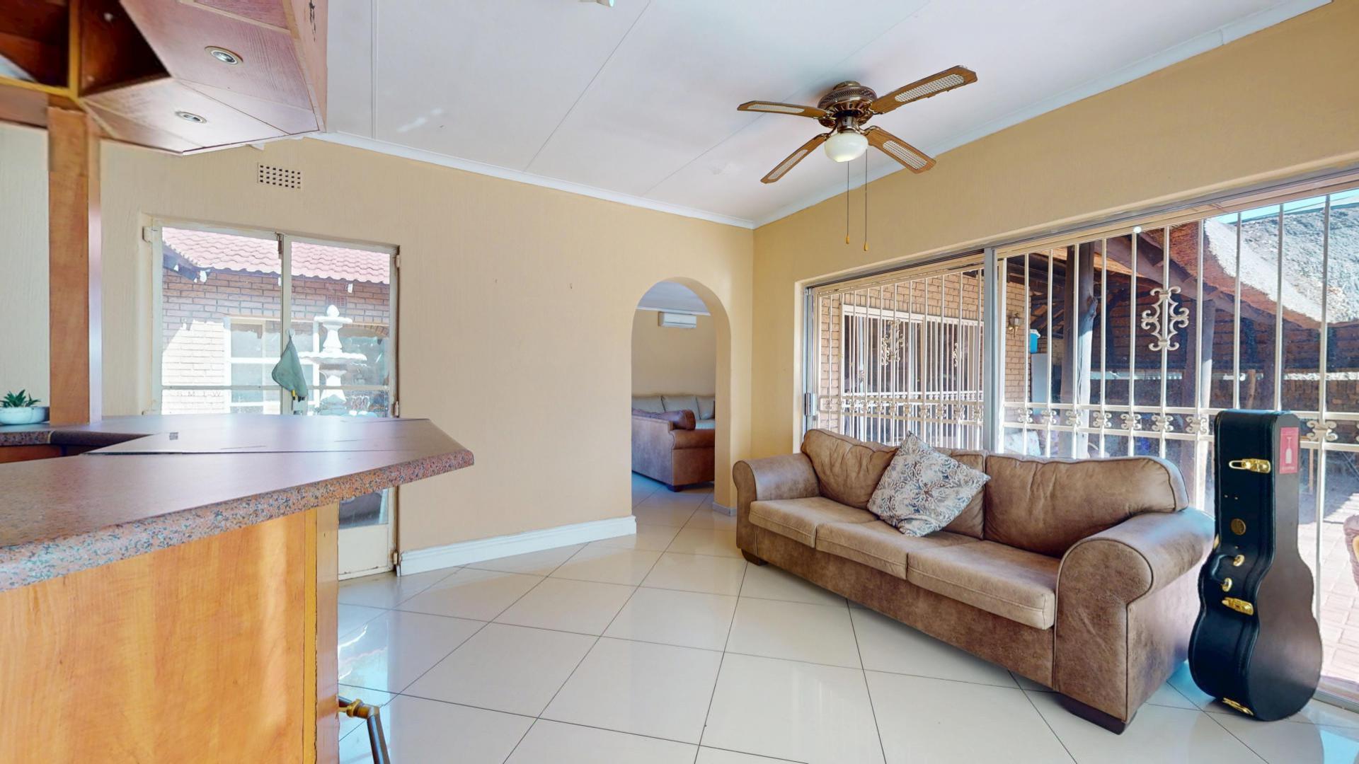 Spaces of property in Sunward park