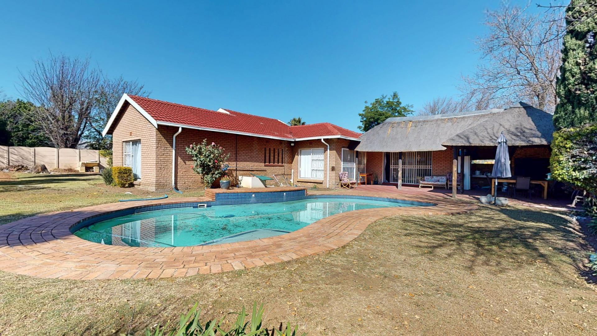 Backyard of property in Sunward park