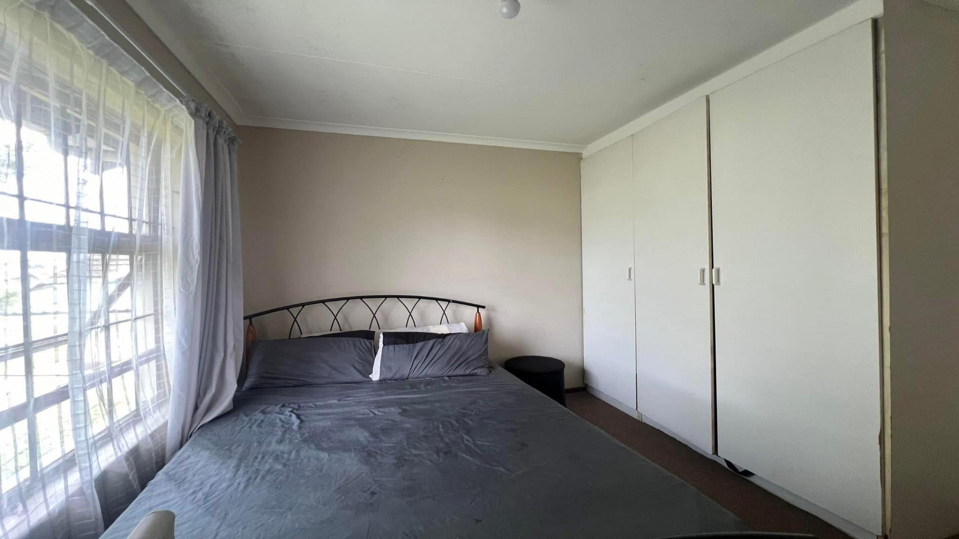 Bed Room 2 of property in Cleland