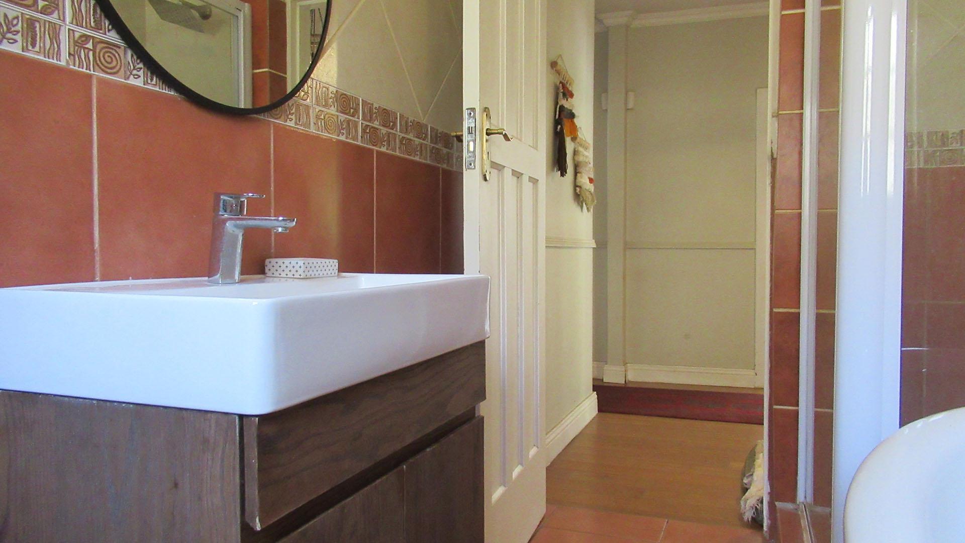 Bathroom 1 - 7 square meters of property in Westdene (JHB)