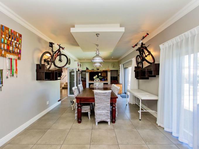 5 Bedroom House for Sale For Sale in MYBURGH PARK - MR695655