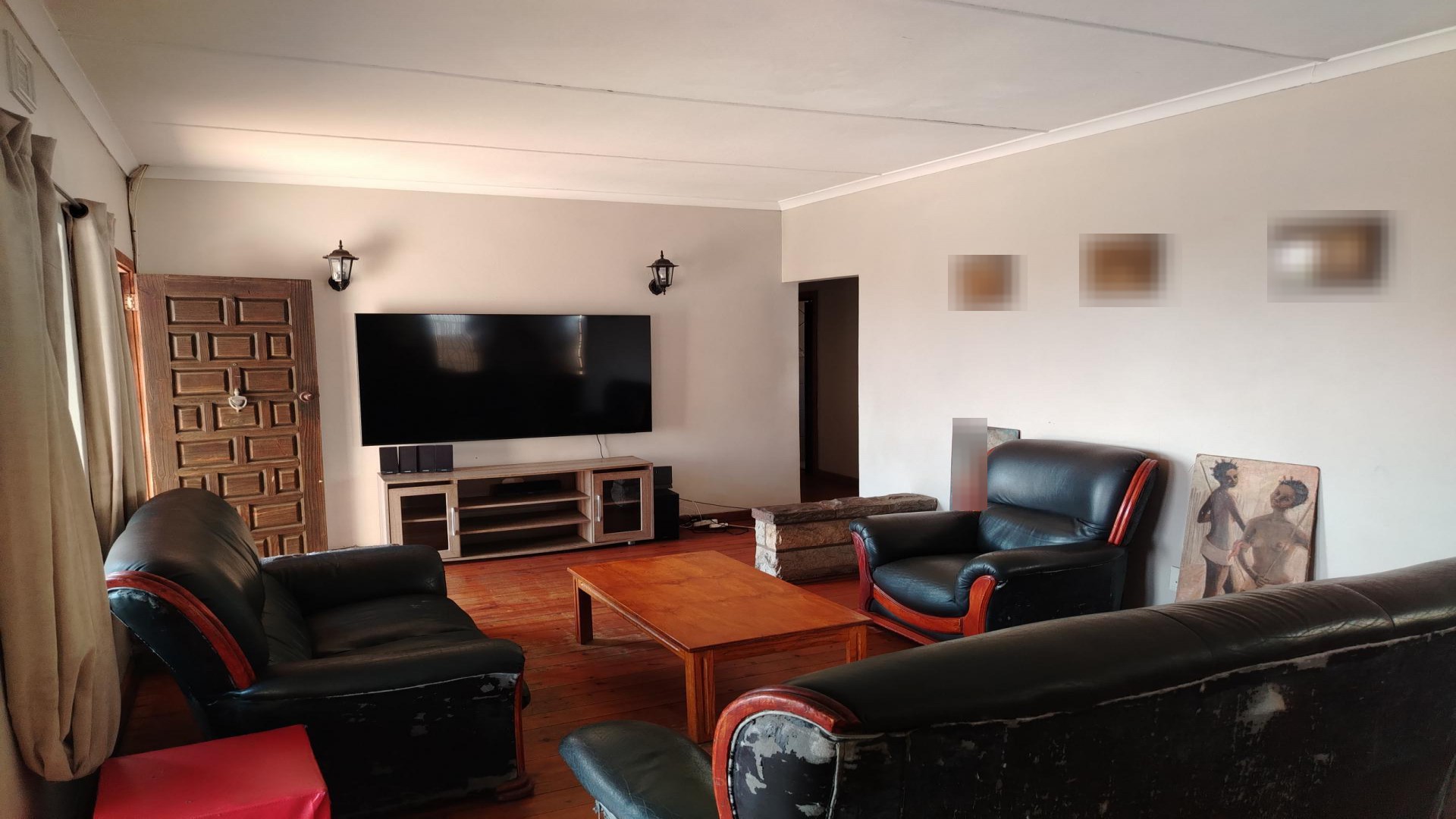 Lounges of property in Bluff