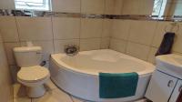 Bathroom 1 of property in Bluff