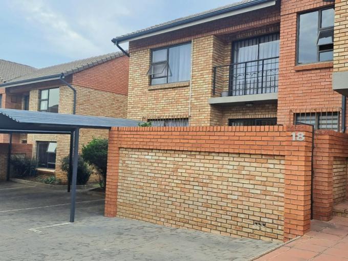 2 Bedroom Simplex for Sale For Sale in Meyersdal - MR695674