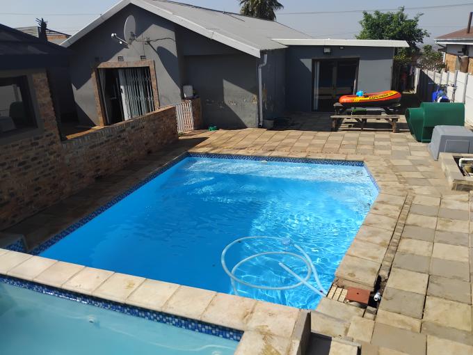 3 Bedroom House for Sale For Sale in Gerdview - MR695721
