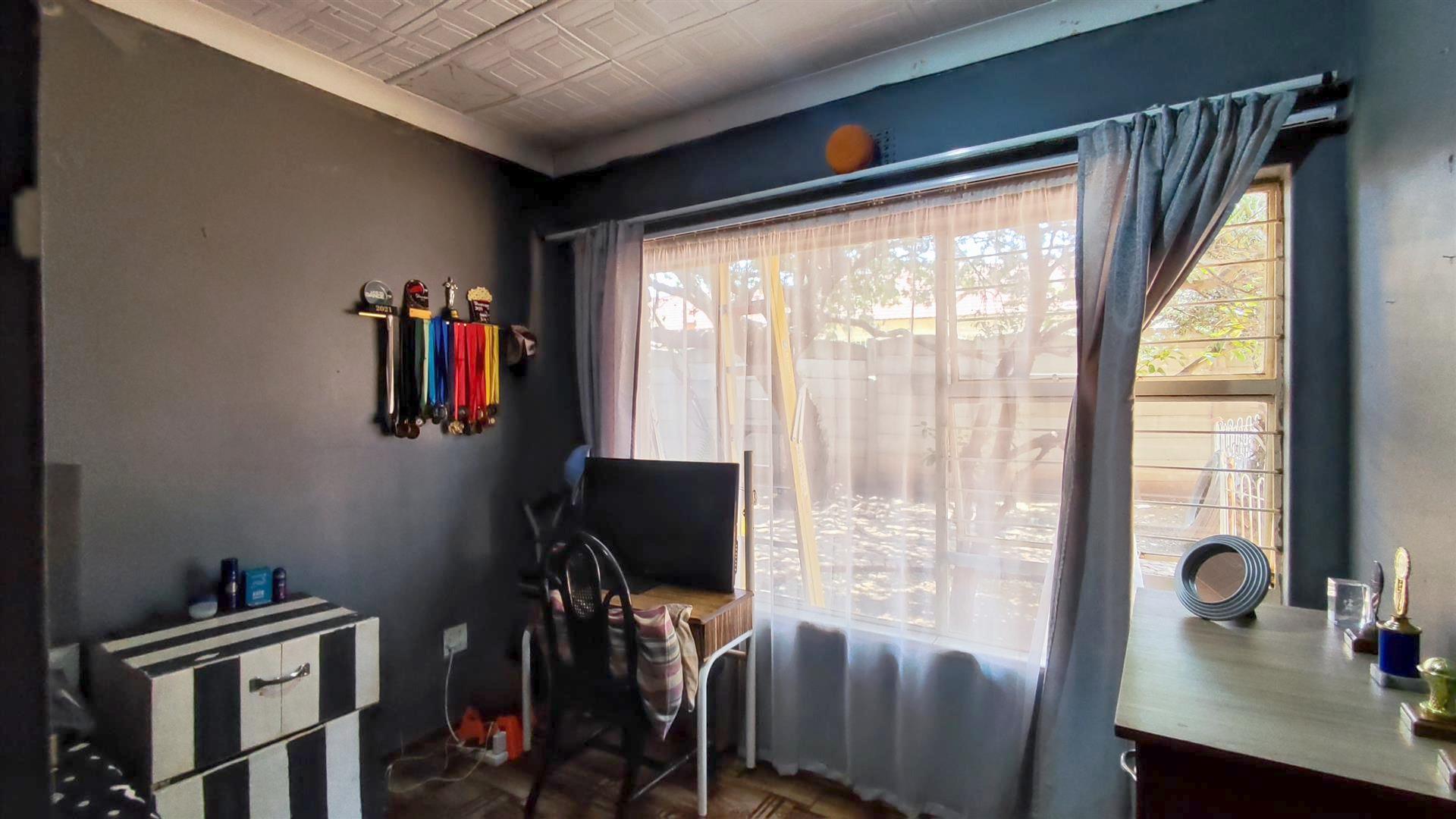 Bed Room 2 - 10 square meters of property in Hazeldene