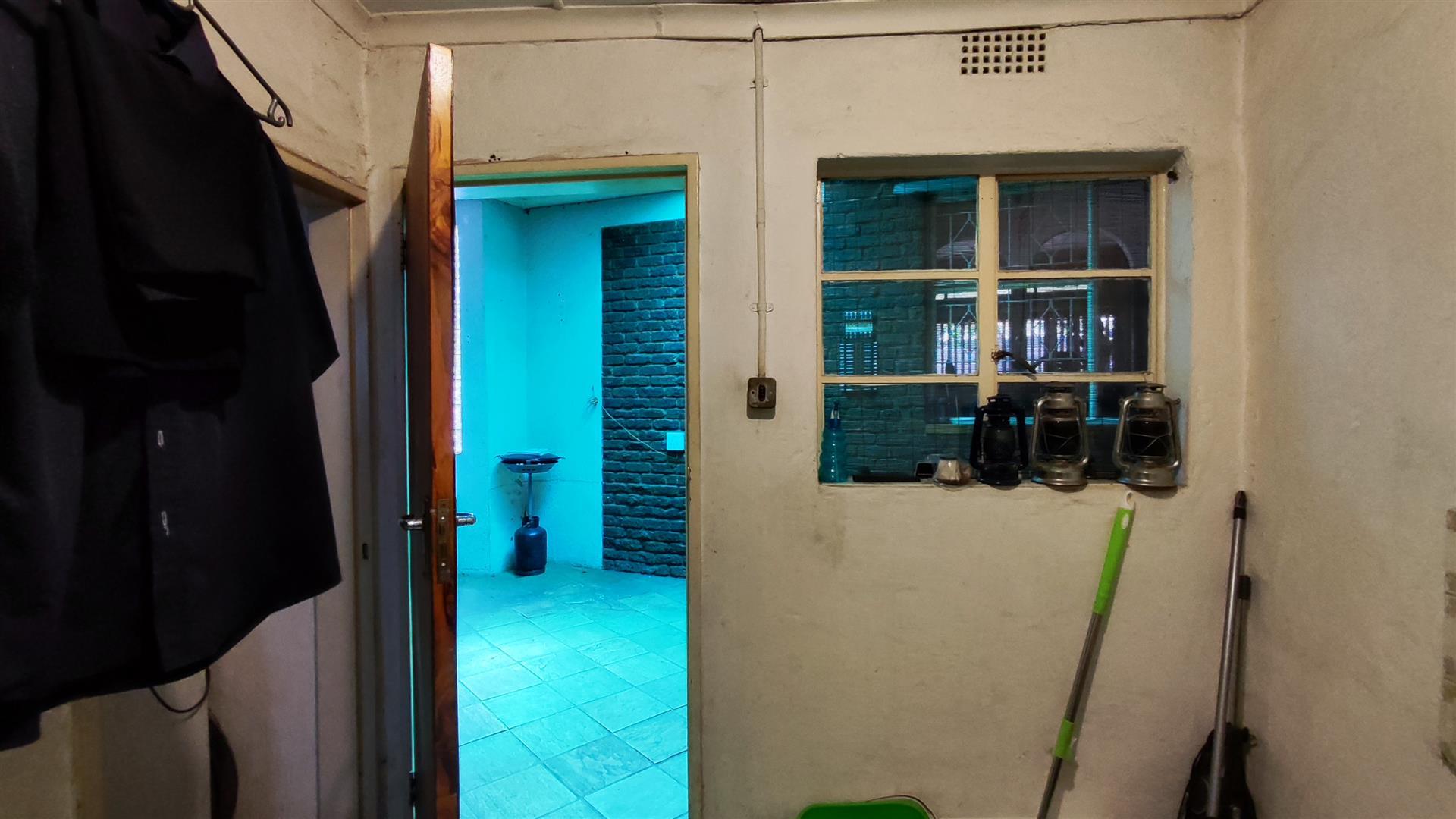 Scullery - 6 square meters of property in Hazeldene