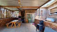 Patio - 54 square meters of property in Hazeldene